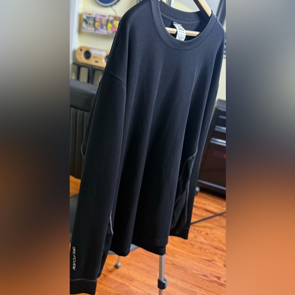 Beautiful Nike ACG Long-Sleeve Shirt!!! - Picture 4 of 5